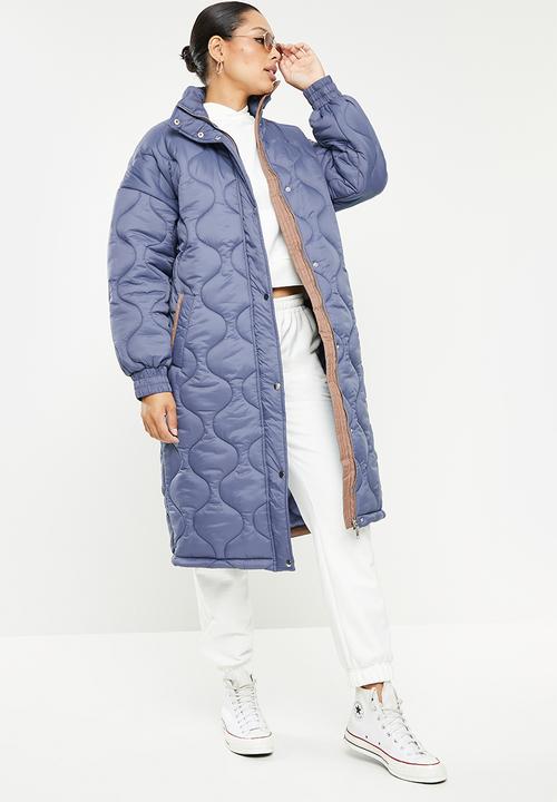 Missguided - High neck wave quilt belted puffer - blue