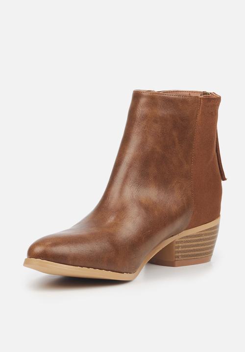 Butterfly Feet - Saddle 1 ankle boot - chocolate