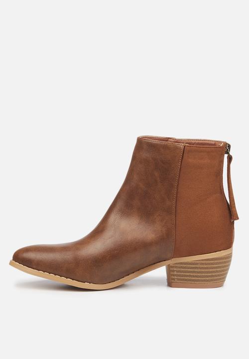 Butterfly Feet - Saddle 1 ankle boot - chocolate