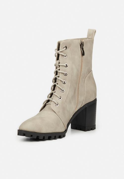 Butterfly Feet - Tallie lace up ankle boot - grey