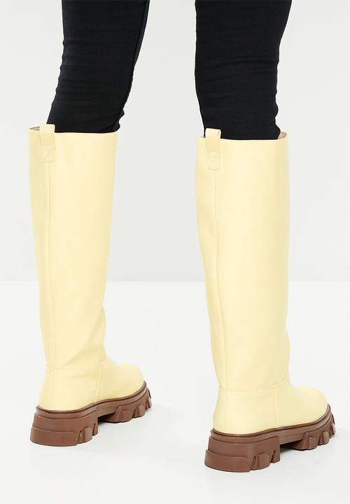 Public Desire - Elena chunky rain boot - butter