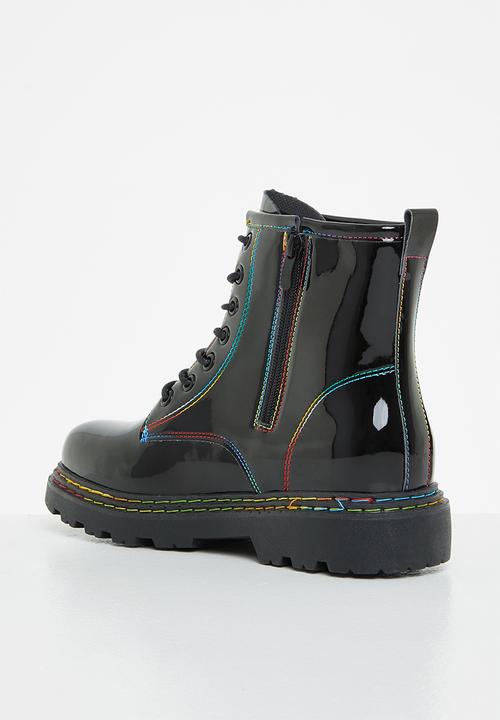 Plum - Conica lace-up boot - black