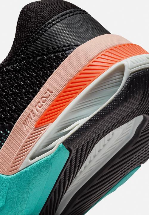 Nike - W nike metcon 7 - black/barely green-washed teal
