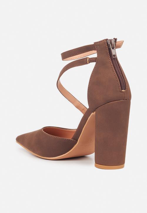 Miss Black - Criss2 ankle strap heel - chocolate