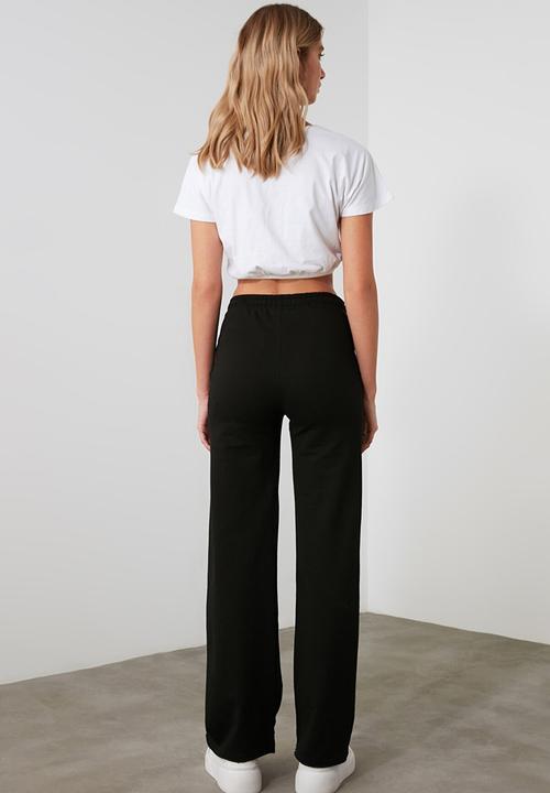 Trendyol - Straight fit slim sweatpants - black