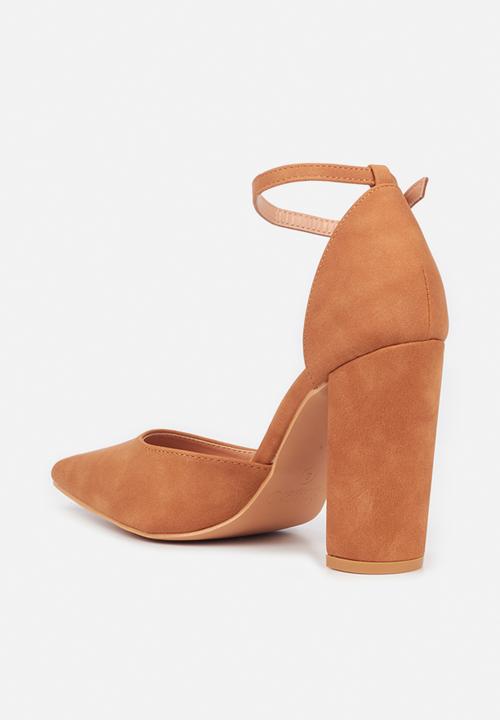 Miss Black - Criss3 ankle strap heel - tan
