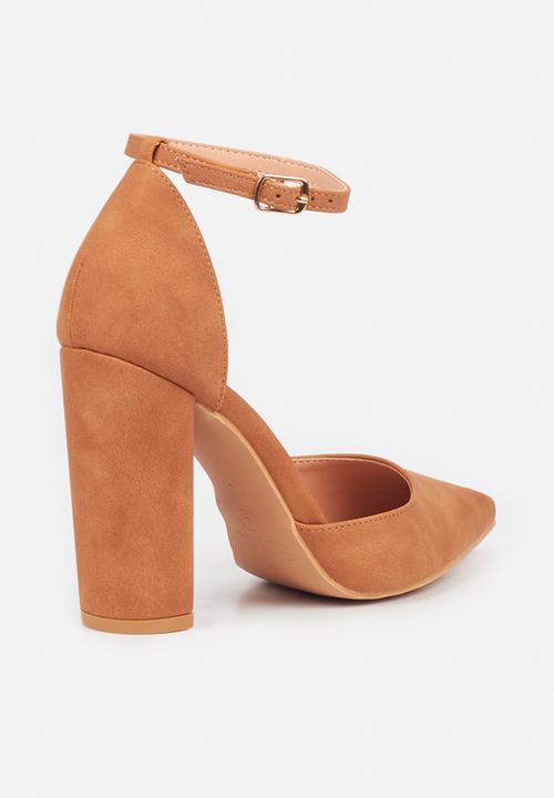 Miss Black - Criss3 ankle strap heel - tan