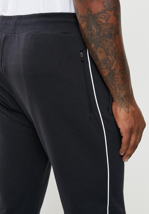 Lyle & Scott - Sweatpant with contrast piping -Black