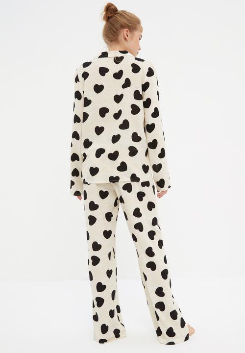 Trendyol - Heart woven pajamas set - ecru