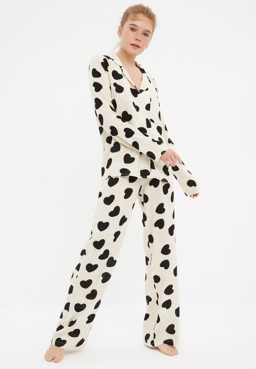 Trendyol - Heart woven pajamas set - ecru