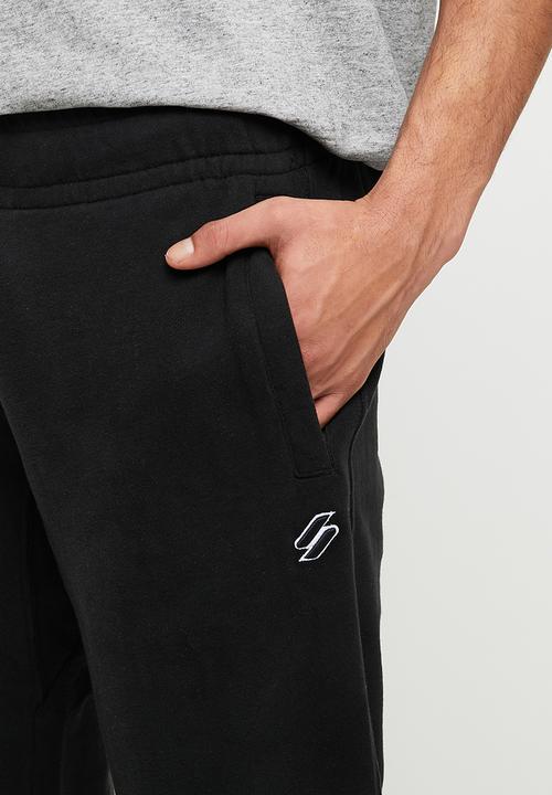 Superdry. - Superdry code essential jogger - black