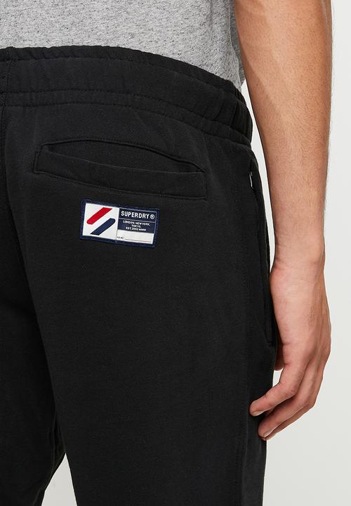 Superdry. - Superdry code essential jogger - black