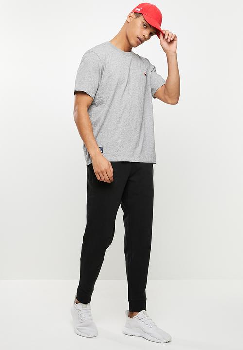 Superdry. - Superdry code essential jogger - black