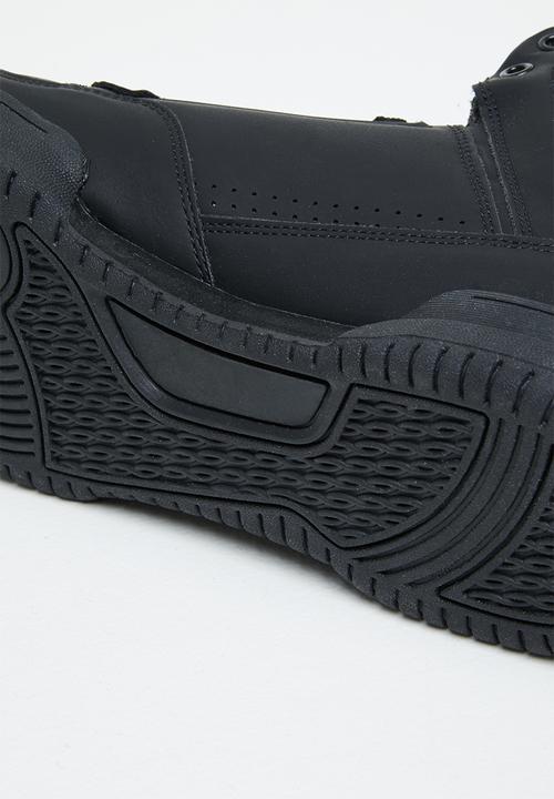 UrbanArt - Conti 8 nub - black