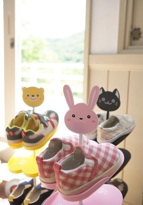 Yamazaki - Kids shoe rack rabbit - pink