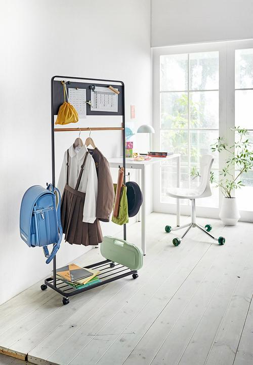 Yamazaki - Tower kids clothes rail - black