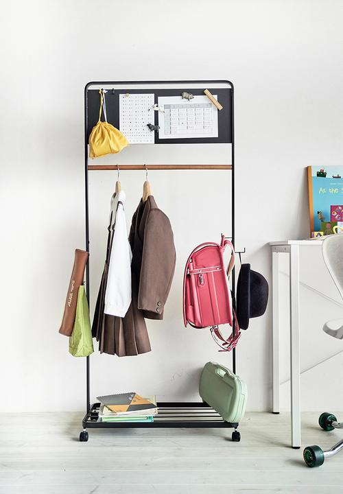 Yamazaki - Tower kids clothes rail - black