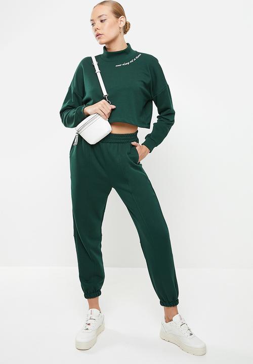 Trendyol - Embroidery detailed crop knitted tracksuit  - emerald