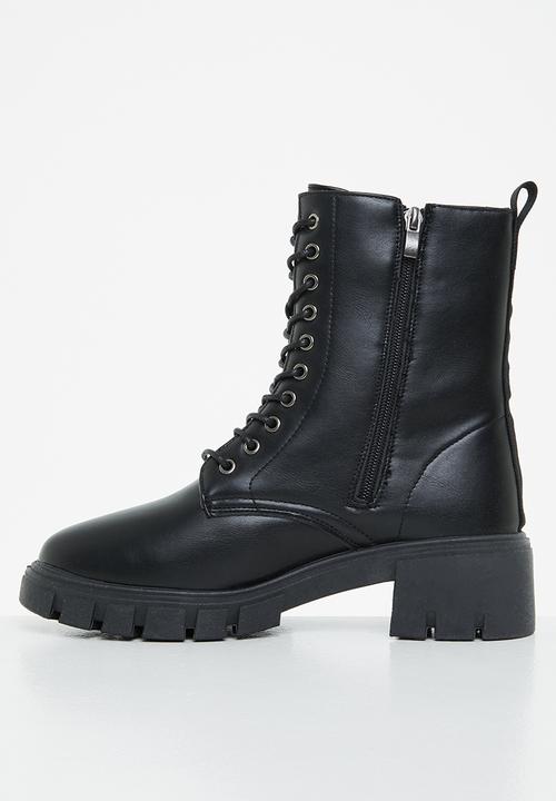 Jada - Chunky lug sole hiking boot - black
