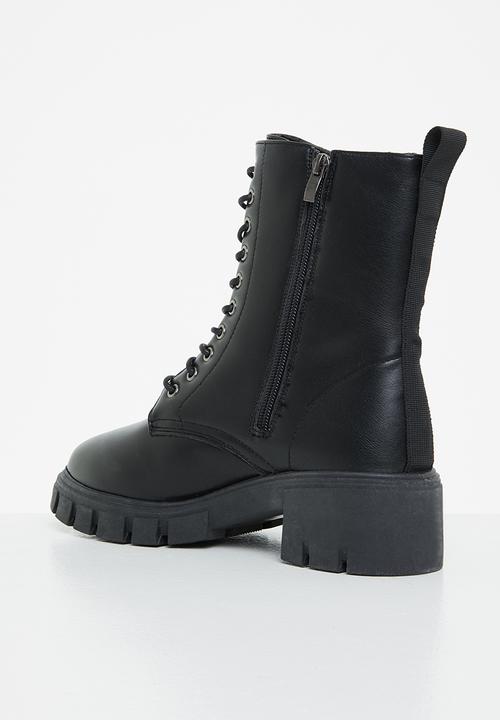 Jada - Chunky lug sole hiking boot - black