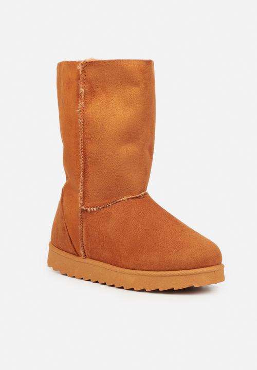 Butterfly Feet - Cozy 4 slipper boot - camel
