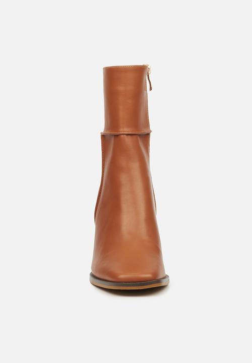 Miss Black - Ria1 mid calf boot - tan