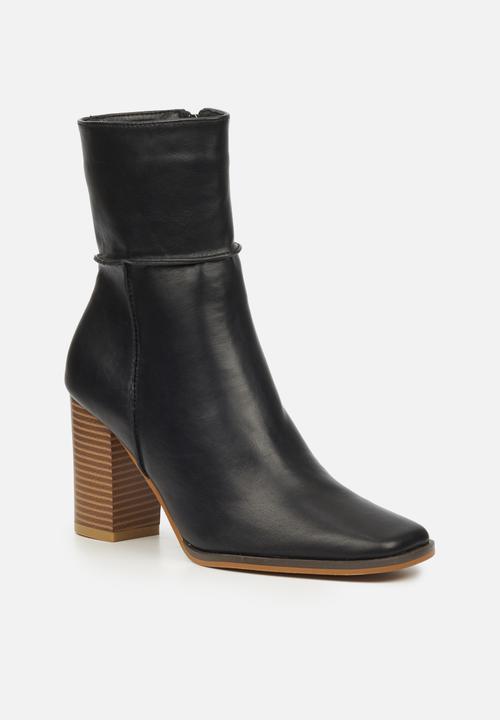 Miss Black - Ria1 mid calf boot - black