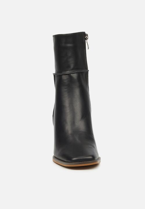 Miss Black - Ria1 mid calf boot - black