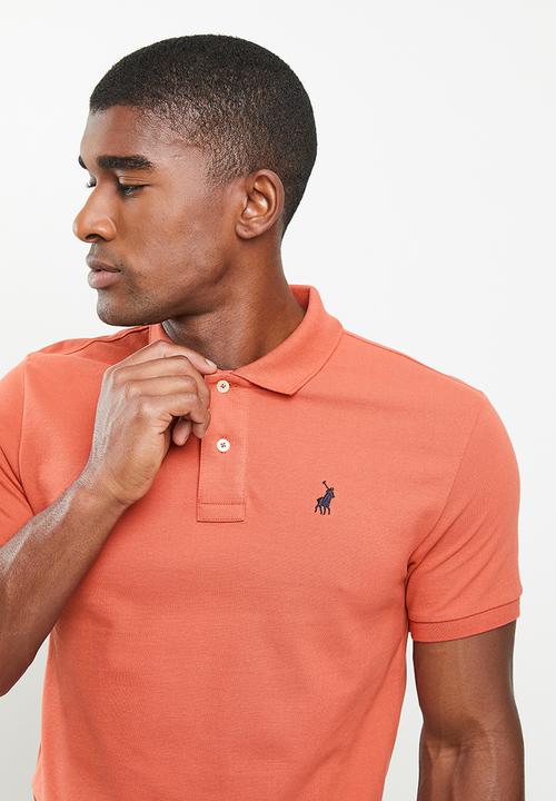 POLO - Mens plain pique short sleeve golfer - brick