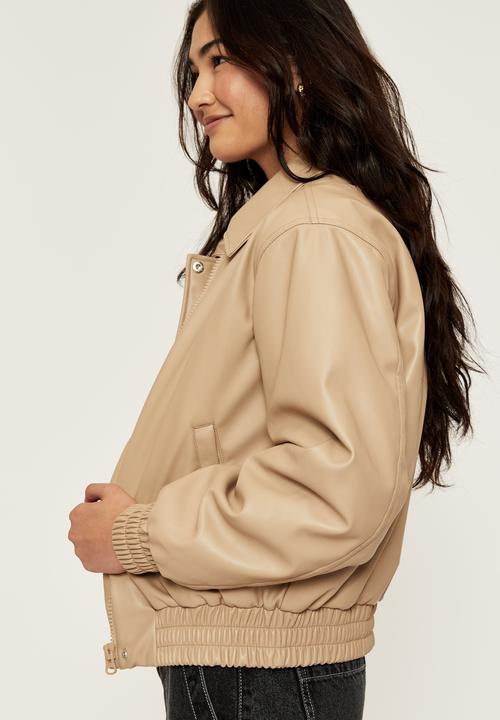 Supré  - Vegan leather bomber jacket - coco whip