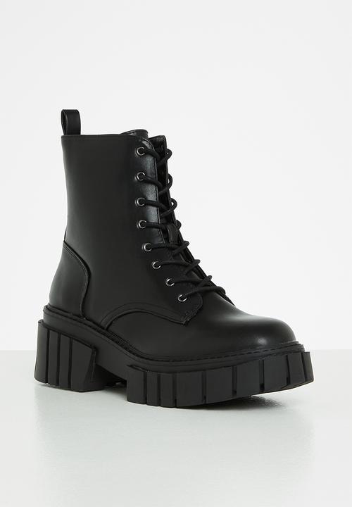 Madden Girl - Philly lace up boot - black 
