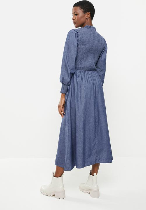 Me&B - Fully shirring bodice lightweight maxi denim dress - blue
