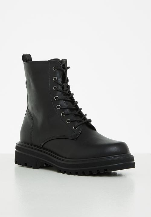 Madison® - Sade chunky lace up boot - black