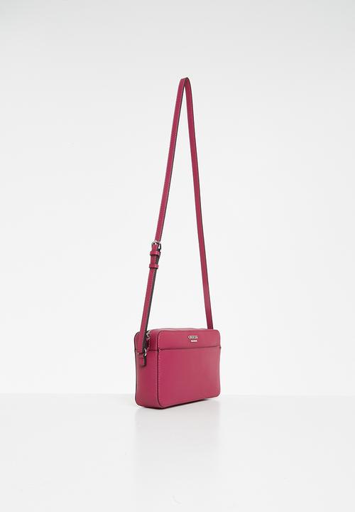 GUESS - Kalei mini camera crossbody - orchid