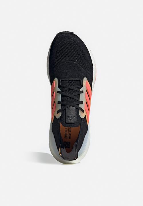 adidas Performance - Ultraboost 22 - core black/turbo/flash orange