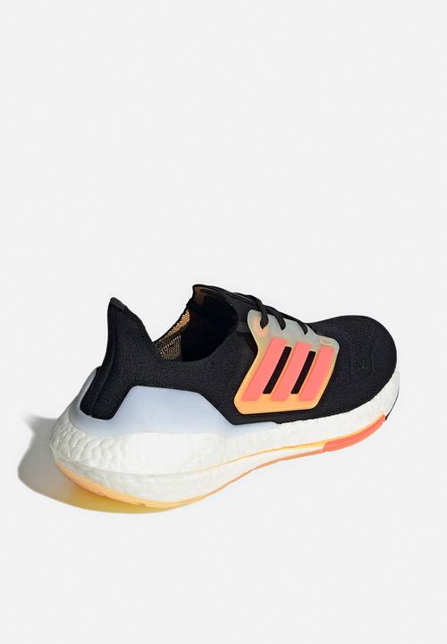 adidas Performance - Ultraboost 22 - core black/turbo/flash orange