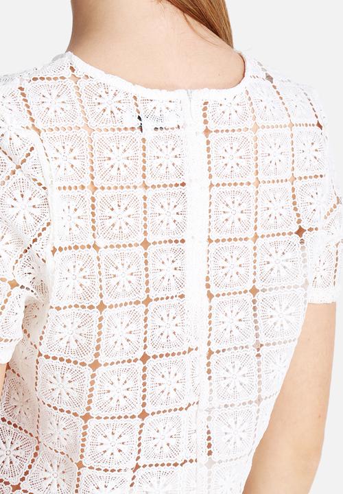 Glamorous - Square Crochet Crop