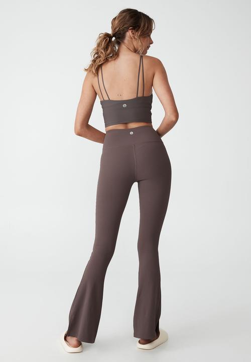 Cotton On - Active rib flare - brownie