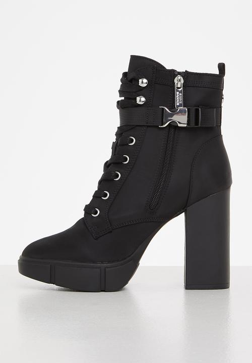 Steve Madden - Renegade-p lace up boot - black