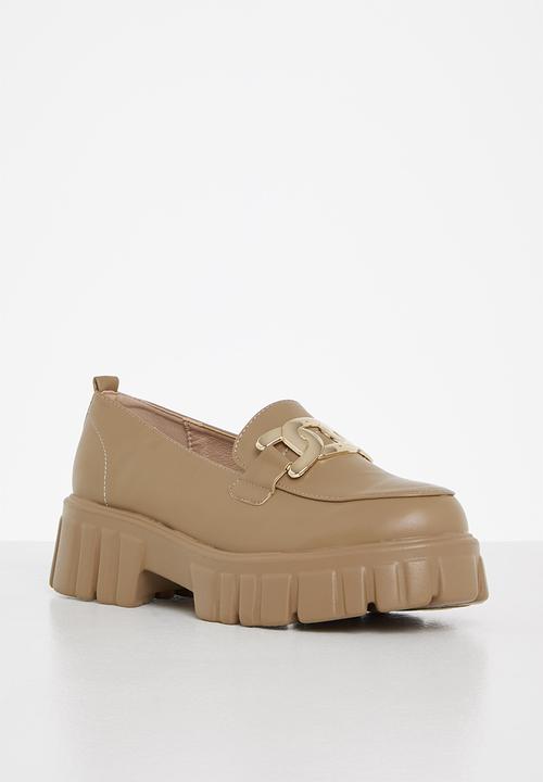 Seduction - Chunky chain trim loafer - taupe
