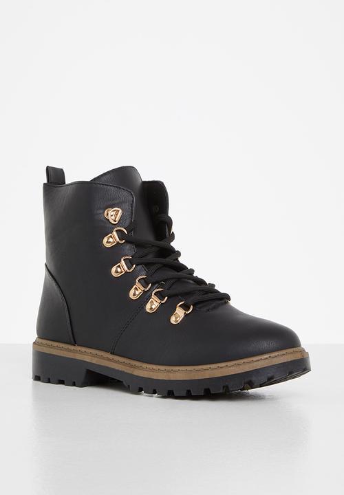 Seduction - Lace up hiking boot - black