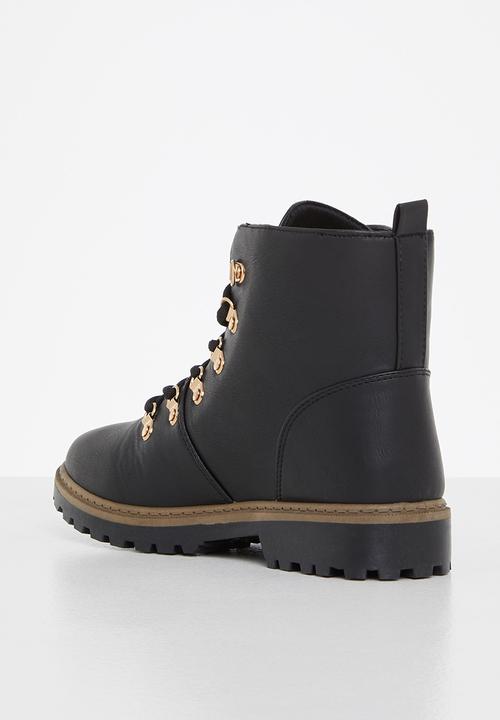 Seduction - Lace up hiking boot - black