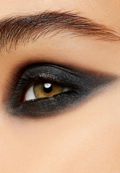 MAC - Dazzleshadow Extreme - Illuminaughty