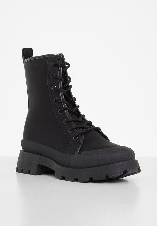 Seduction - Chunky hiking boot - black