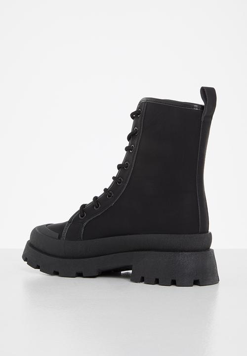 Seduction - Chunky hiking boot - black