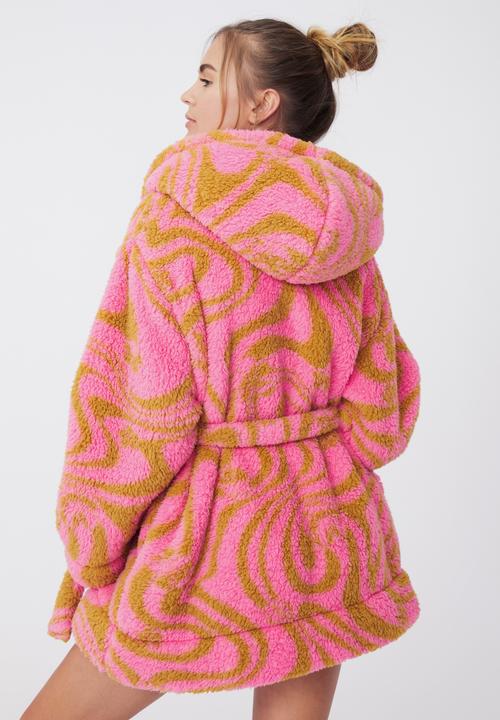 Cotton On - The snuggle robe - pink cosmos flower wave