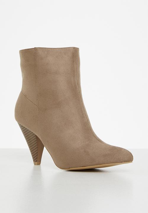 Jada - Pointed cone heel ankle boot - taupe
