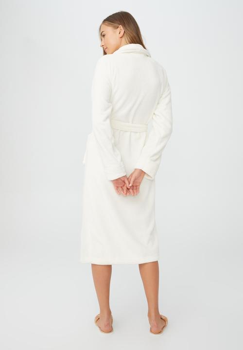 Cotton On - The hotel luxe robe - coconut milk