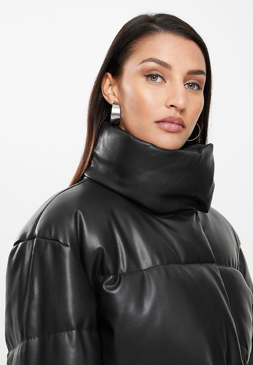 Missguided - Petite faux leather puffer jacket - black