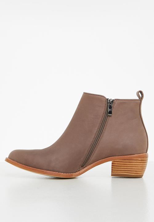 Julz - Ella leather ankle boot - taupe
